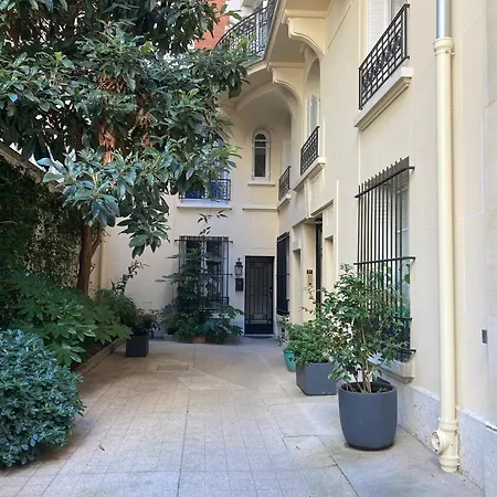 Maison Les Trois Graces Paris
